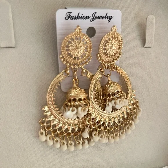Bohemian Style Earrings - Picture 2 of 3